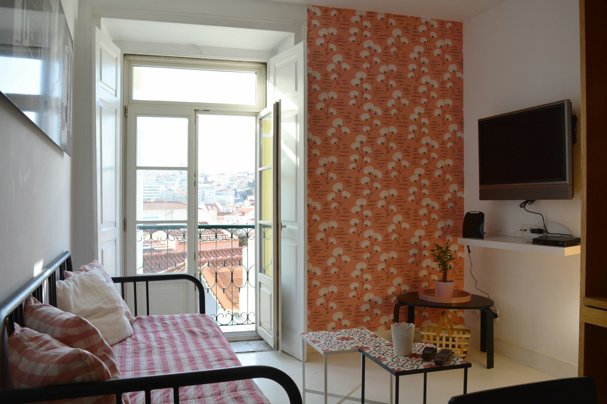 Santa Catarina Terrace By Homing Apartment Lisbon Bagian luar foto